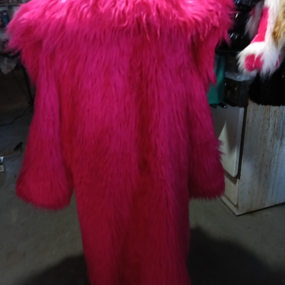 Fashion Nova Hot Pink Faux Fur Coat - Picture 2 of 3